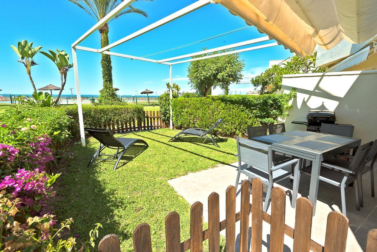 On Beach Deluxe Apartment With Pools And Own Garden El Puerto de Santa Maria Ngoại thất bức ảnh