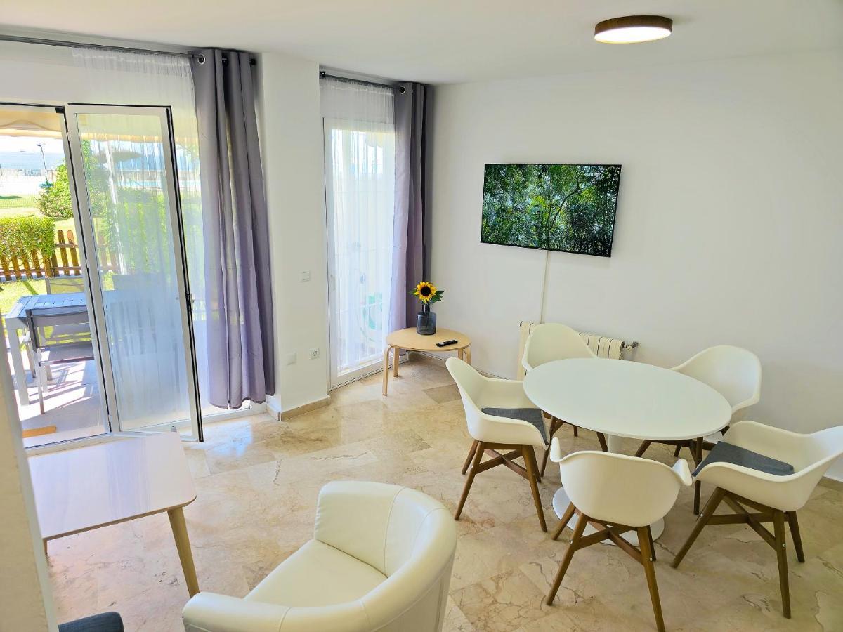 On Beach Deluxe Apartment With Pools And Own Garden El Puerto de Santa Maria Ngoại thất bức ảnh