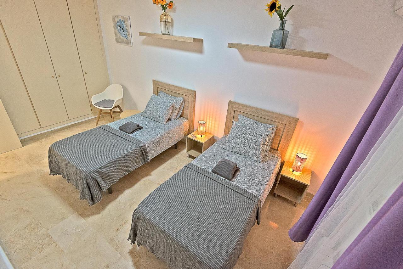 On Beach Deluxe Apartment With Pools And Own Garden El Puerto de Santa Maria Ngoại thất bức ảnh